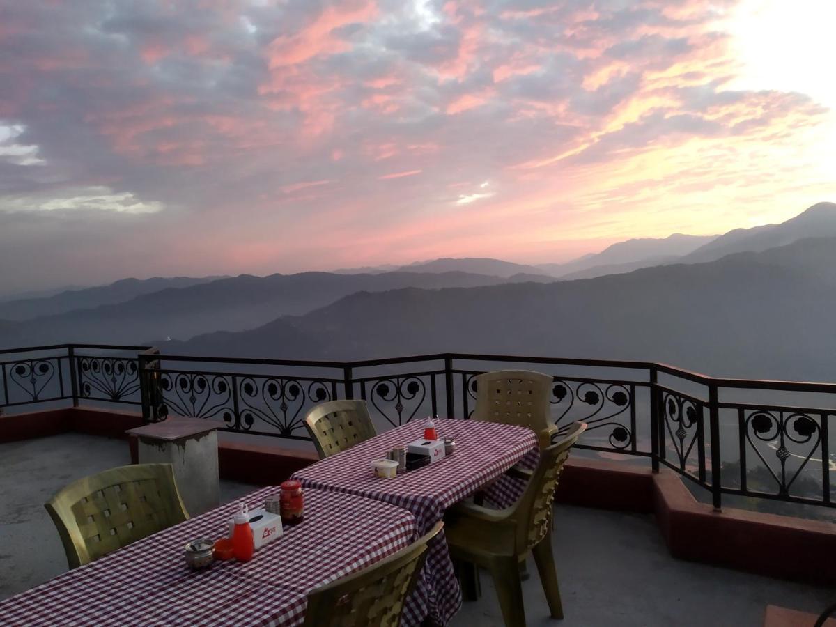 Hotel High Ground Inn Sarangkot Похара Екстериор снимка