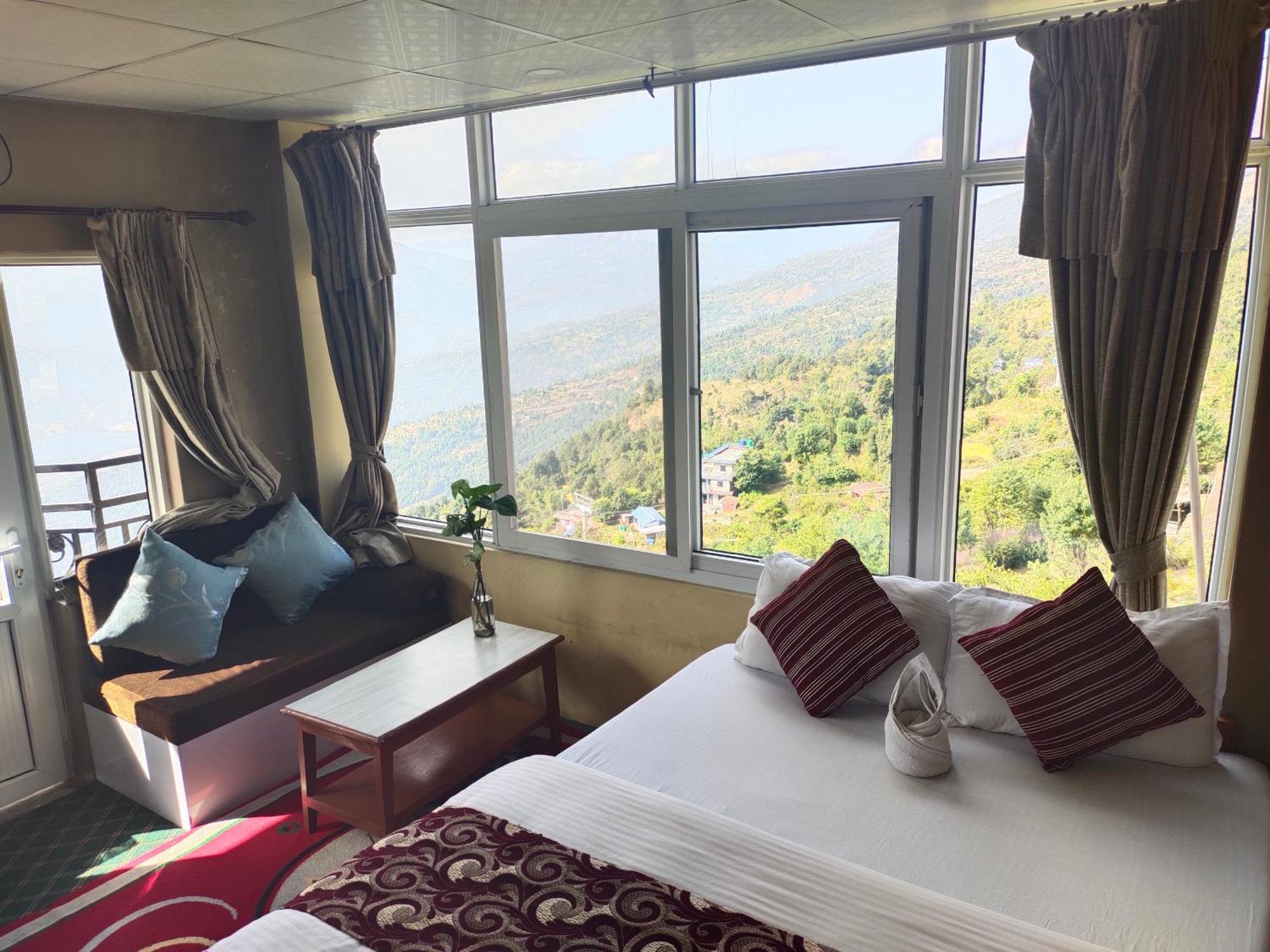 Hotel High Ground Inn Sarangkot Похара Стая снимка