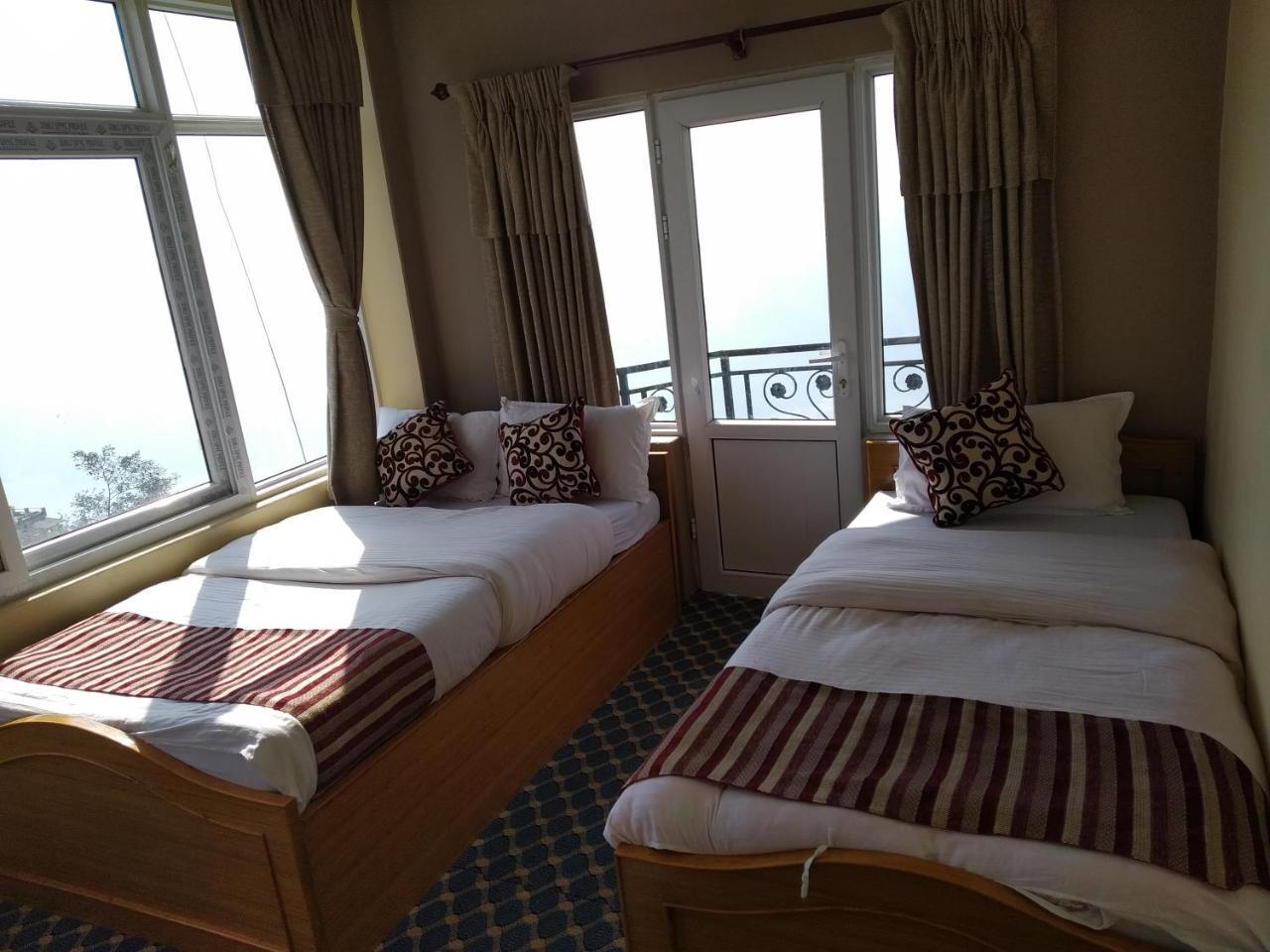 Hotel High Ground Inn Sarangkot Похара Екстериор снимка